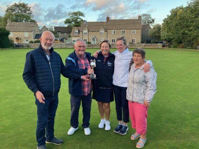 Maz, Sybil, Manda and Niall winning the Presidents Cup